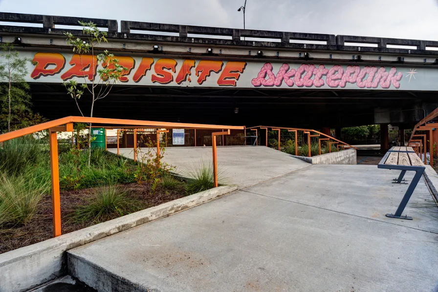 Parisite DIY Skatepark