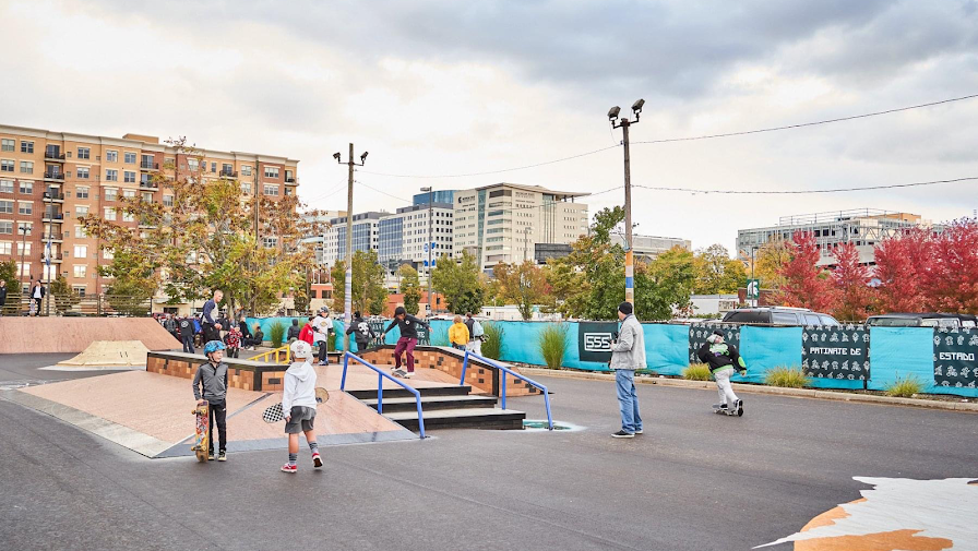 555 Monroe Skatepark